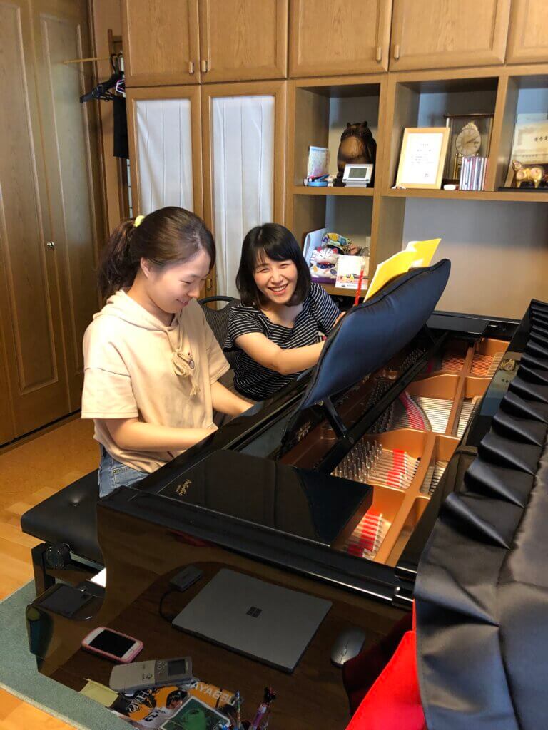 東京音大卒でも「変わったねーちゃん」でありたいピアノの先生-ONFAN